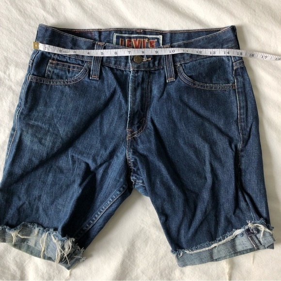 VINTAGE Leviās Denim Distressed Cutoff Shorts - Picture 6 of 10
